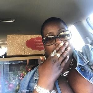 Meet your Posher, Chrissy